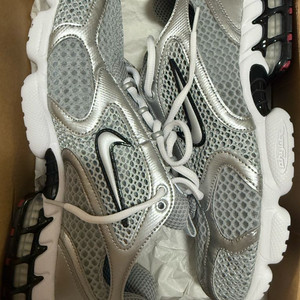 나이키 줌 스피리돈 2 실버 290 이미지