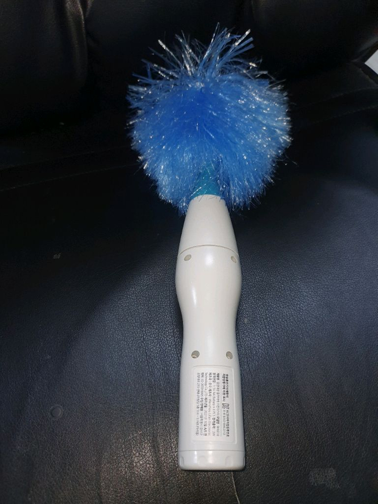 깔끔대장 전동 먼지털이기 판매 합니다.--1