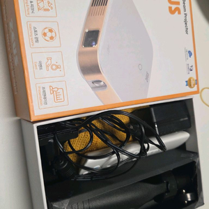 저스 미니빔(A900) 프로젝터 화이트