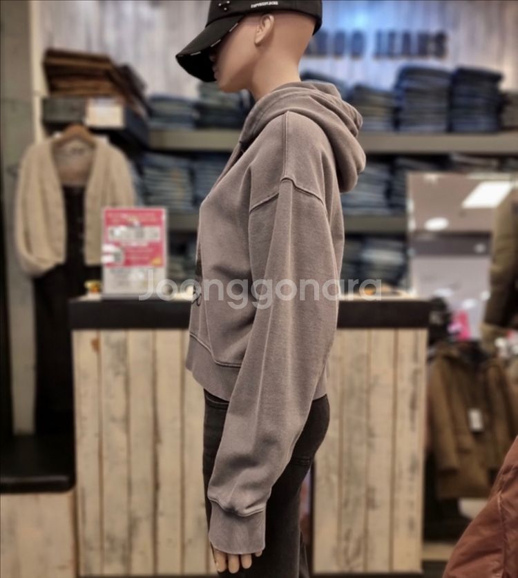 버커루 크롭후드티셔츠--3