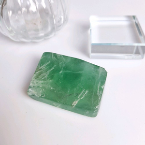 플루라이트 원석 핸드스톤 인테리어장식 108g