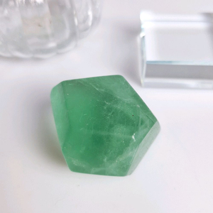 플로라이트 원석크리스탈 인테리어장식 119g