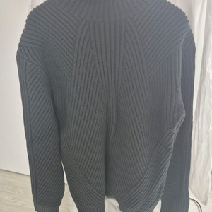 시스템옴므 /사선 텨틀넥 니트/100