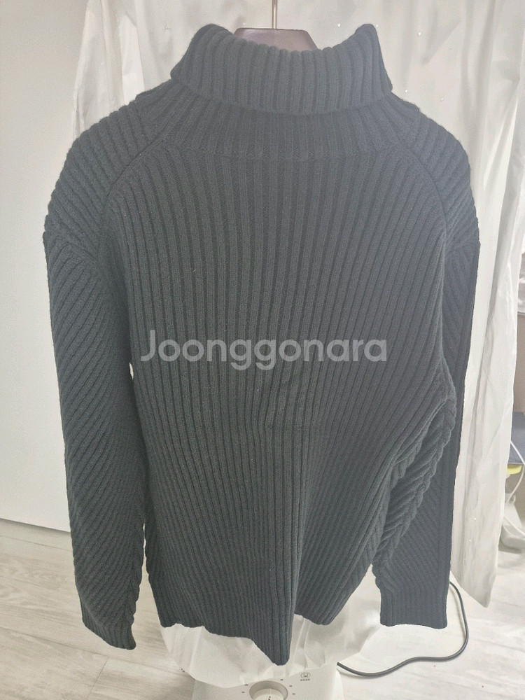 시스템옴므 /사선 텨틀넥 니트/100--1