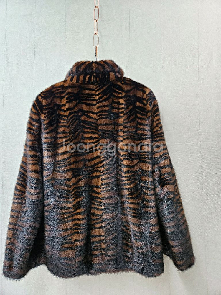 동우모피 사가밍크 풀스킨 휘메일 밍크코트 55~77초--5