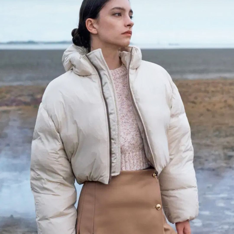 안젤로비안코(angelo bianco) Mako 후디 크롭패딩 프리사이즈--1