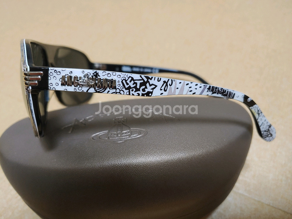 비비안 웨스트우드 앵글로매니아 선글라스--3