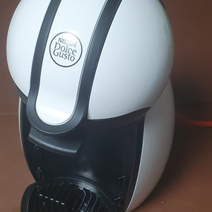 네스카페 돌체구스토 캡슐커피 머신 화이트 경남 양산 직거래