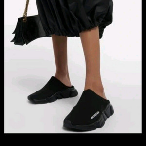 새상품ㅡ발렌시아가 여성 뮬 슬리퍼 블랙 39