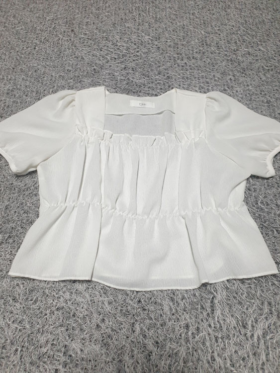 할) 스퀘어넥 프릴 블라우스 Free (착샷O)--4