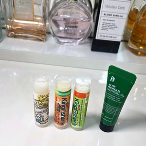 킹피셔스 노니천연립밤. 최근 괌에서 사온상품.