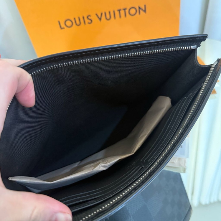 루이비통 다미에 그라파이트 보야주 클러치백 이미지