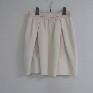 까르뱅 핀턱 플레어 스커트