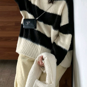 트렌디어패럴 브러쉬 울 스트라이프 단가라 니트 스웨터 / 원로그 뮤트웜 빈블 김아홉 블랙업 어텀 프롬비기닝 베이델리