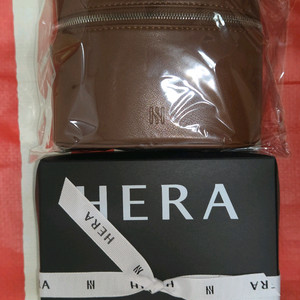 헤라 실키스테이 24h 롱웨어 파운데이션 21호 21N (설 선물)