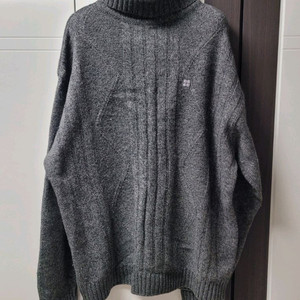 오버핏 목폴라 니트 스웨터 (100)