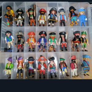 플레이모빌 해적24명 일괄