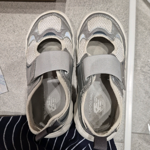 뉴발란스 프리들 190사이즈