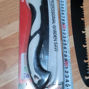 정원용 톱 (Garden Saw) 새 제품 미개봉 2개일괄새 제품 정원용 톱입니다- 날카로운 톱날로 가지치기 작업에