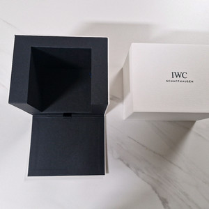 iwc 시계케이스 겉박스 팝니다