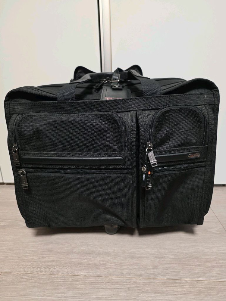 TUMI(투미) 알파 디럭스 2휠 브리프케리어 (품번: 26104D4)--1