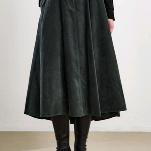 한섬 25fw신상 시스템 품절 벨티드 벨벳 스커트 55 (새옷)