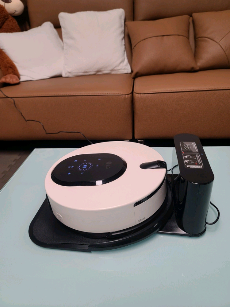 LG 코드제로 물걸레 로봇청소기 (S급,2024년7월산)--1