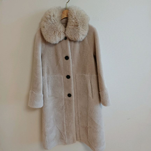 A&D 폭스카라 양모롱코트 55사이즈 판매합니다