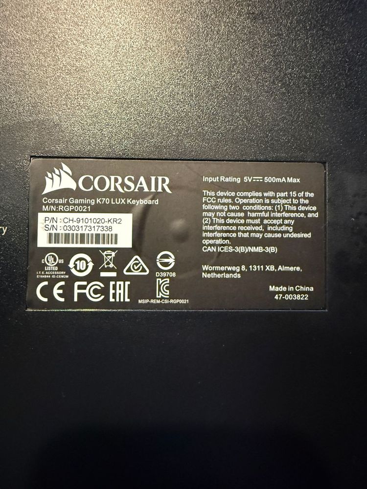 커세어 k70 lux 적축 게이밍 기계식 키보드 이미지