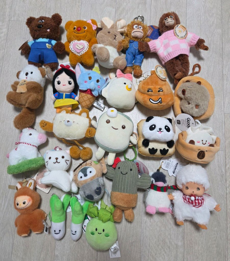 새상품, 택o) 오랑이 굴인형 디즈니 백설공주 덤보 라부부 몬치치 등 캐릭터 인형 키링 이미지