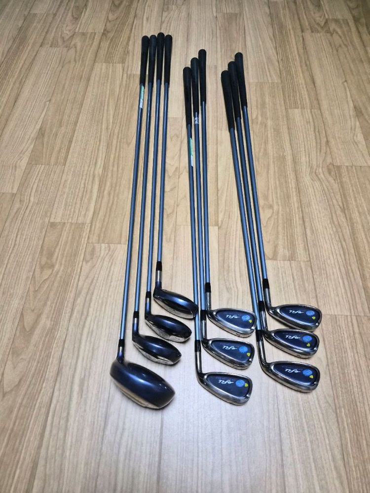 미즈노 여성용 골프채 풀세트 + BMW 바퀴형 캐디백 일괄 싸게 정리해요^^ 이미지