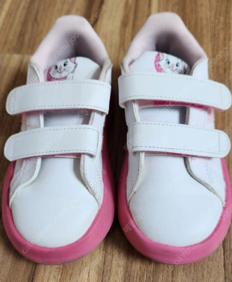 (2회착용) 아디다스키즈 코트 2.0 디즈니 마리 JP 160 이미지