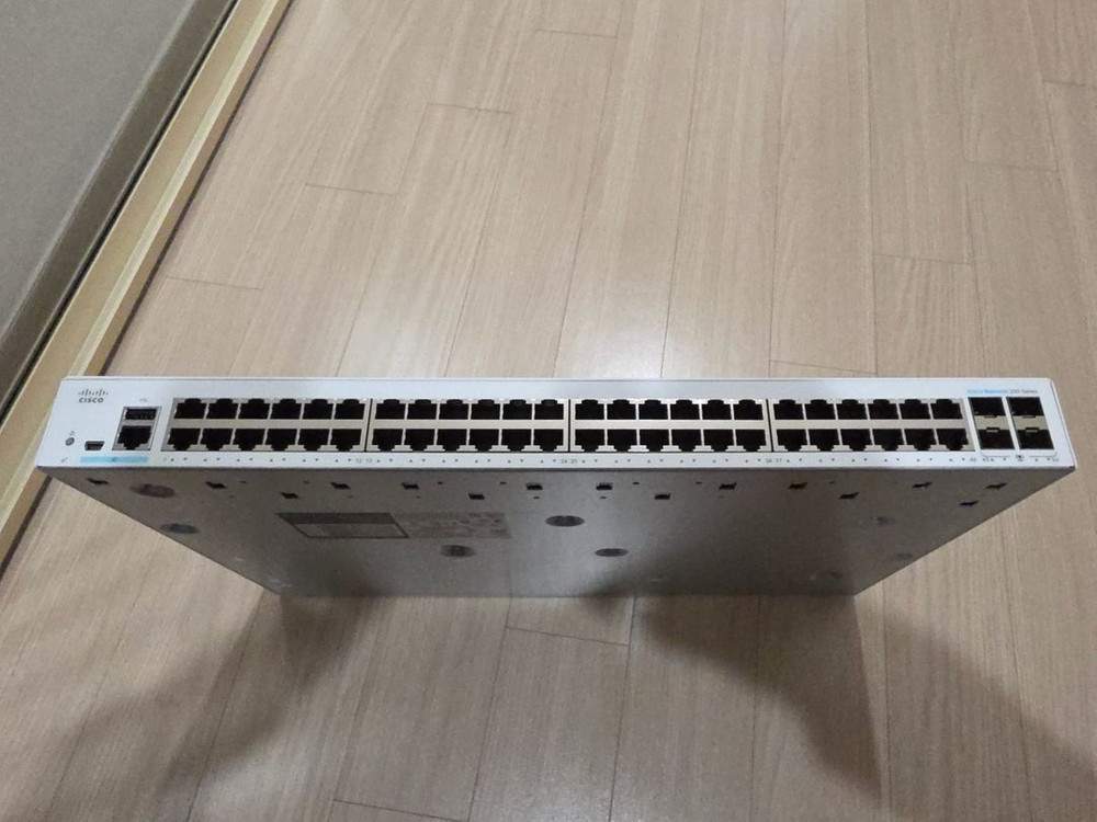 Cisco CBS250-48T-4G--2