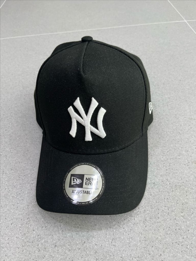 MLB 화이트 온 블랙 뉴욕양키스 K프레임 볼캡 블랙_13583793--2