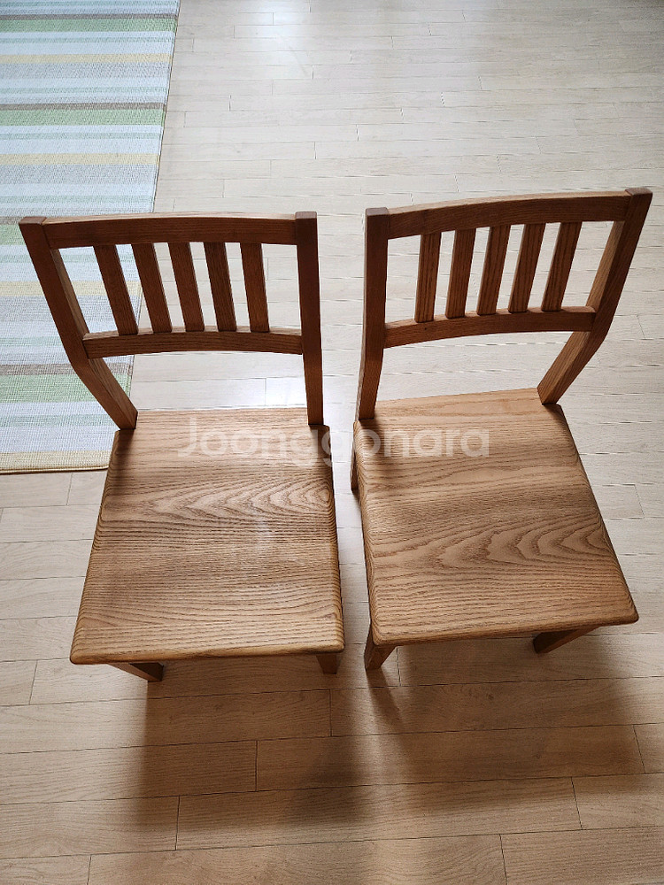 에쉬목 원목 식탁의자 2개--1