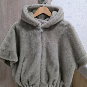 에코퍼자켓)더아이잗 에코퍼 조끼형 점퍼