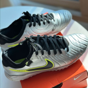 나이키 풋살화 레전드10 TF