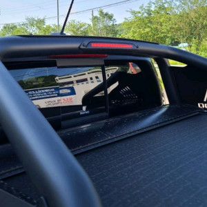 쉐보레 콜로라도 순정 블랙 스포츠 롤바 구매 합니다