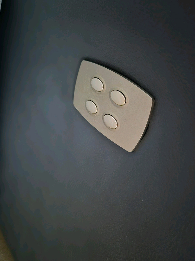 레이지보이 1인용 리클라이너 소파 전동형--4