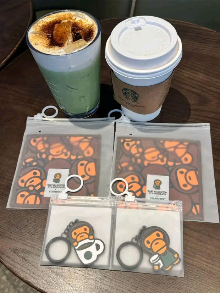 스타벅스 베이프 마일로 코스터 & 키체인 팔아용!!--3
