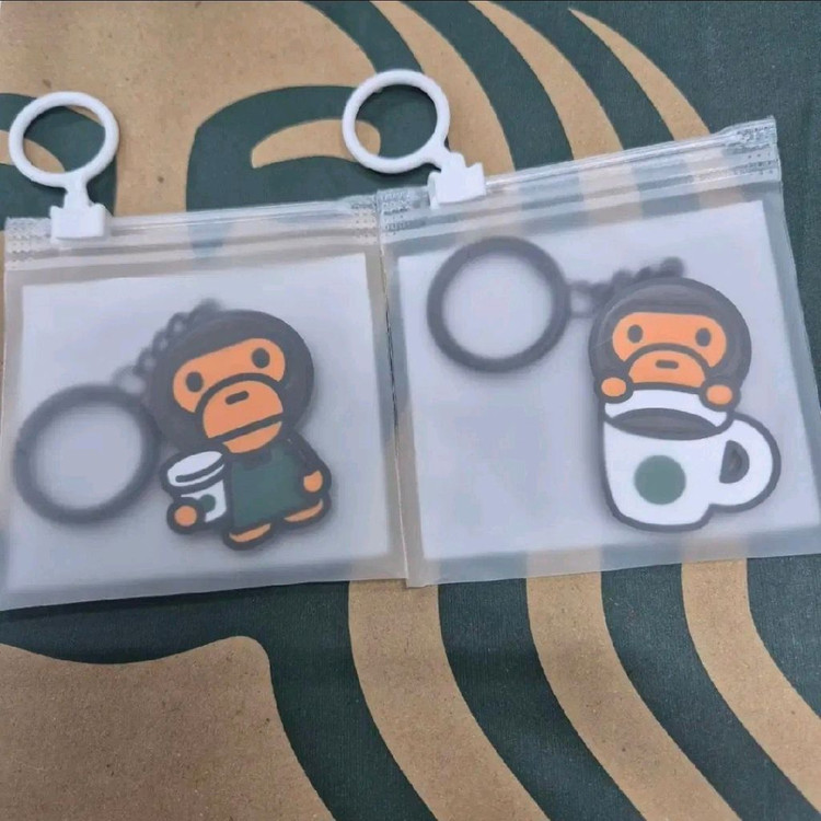 스타벅스 베이프 마일로 코스터 & 키체인 팔아용!!--4