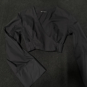 자라 빈티지 블랙 크롭 랩 블라우스 셔츠