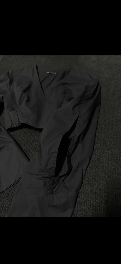 자라 빈티지 블랙 크롭 랩 블라우스 셔츠--1