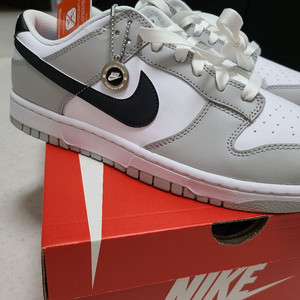 롯데리아 핫크리스피버거세트 , 스타벅스 자몽망고코코프라푸치노T+아이스카페아메리카노T+과일 생크림케잌 판매해요