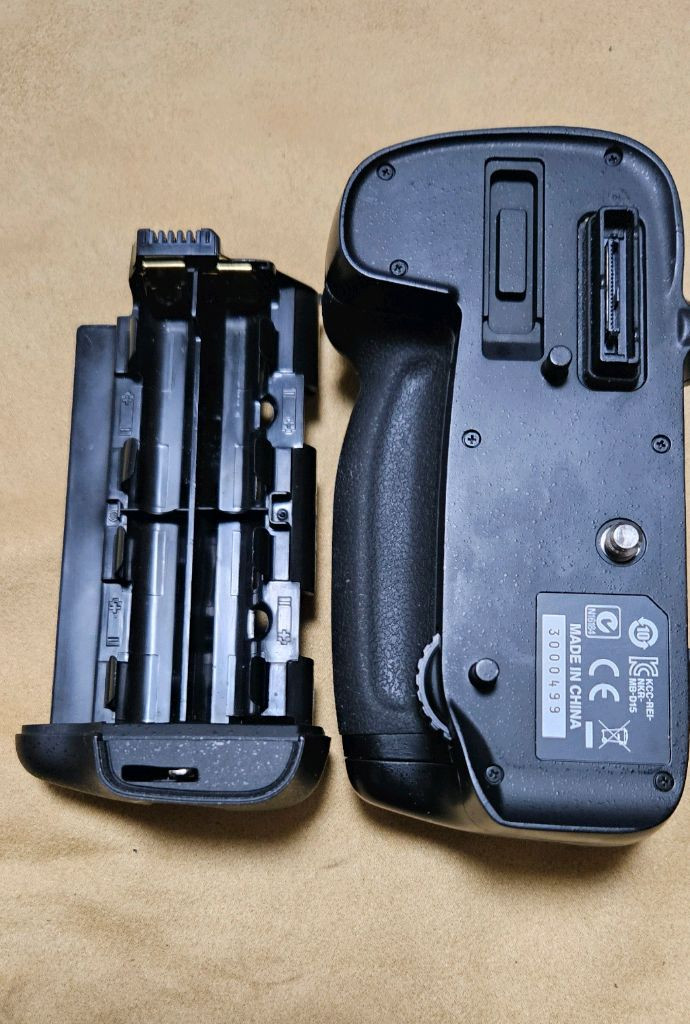 니콘 세로그립 MB-D15--2