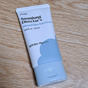 에뛰드 순정 디렉터 무기자차 선크림 50ml + 증정품