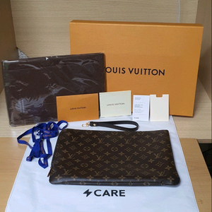 루이비통 에튀보야주MM 클러치백 정품S급(감정서O)구찌프라다루이비통디올고야드샤넬셀린느보테가생로랑발렌시아가버버리가방