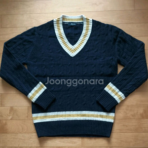 브이넥 니트 스웨터