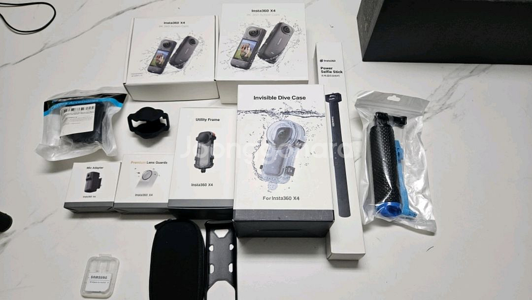 미개봉급 Insta360 X4 풀세트 S급 매물 네고가능--1