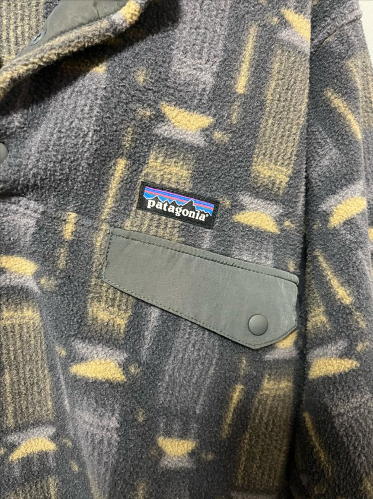 D2 파타고니아 프린티드 신칠라 스냅-T 플리스 M사이즈--3